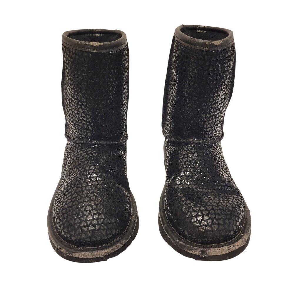 Girls Ugg's Girls Kids' Classic II Gel Hearts Black 2